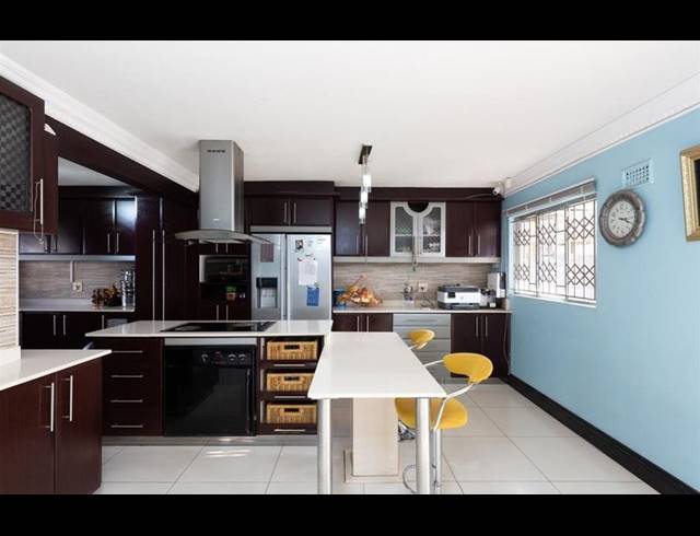 3 BEDROOM HOUSE FOR SALE IN CLAYFIELD